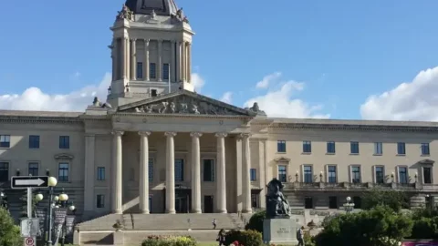 How to Find Federal Government Jobs in Manitoba